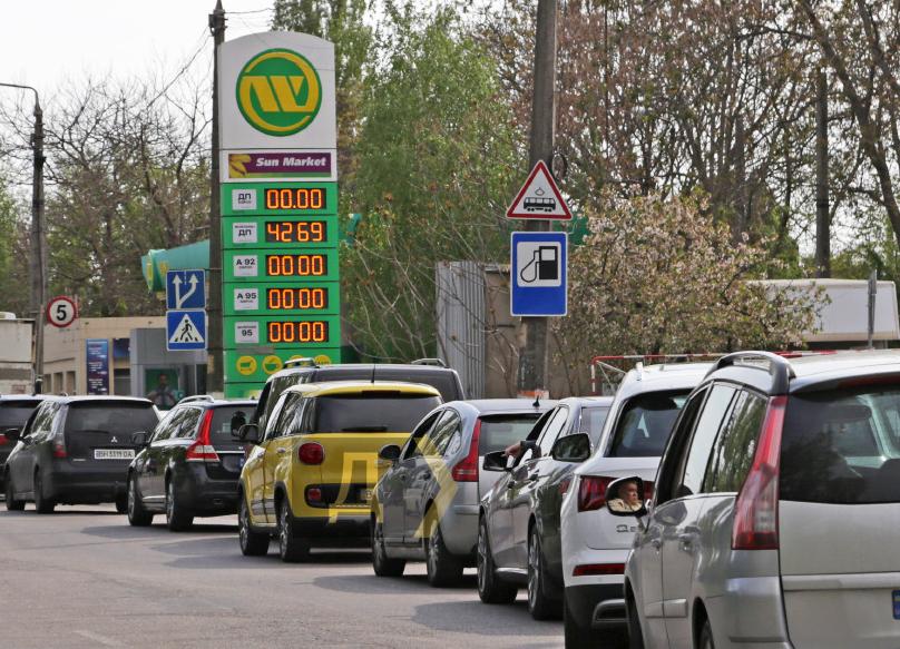 pret benzina ucraina razboi, pret motorina ucraina razboi, statii alimentate odesa 2022, razboi rusia pret benzina, autolatest, testeauto