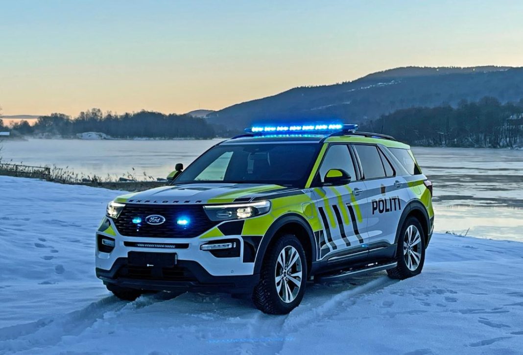 Ford Explorer PHEV, masini politie Ford Explorer PHEV norvegia, Ford Explorer PHEV interceptor, autolatest, testeauto 2023