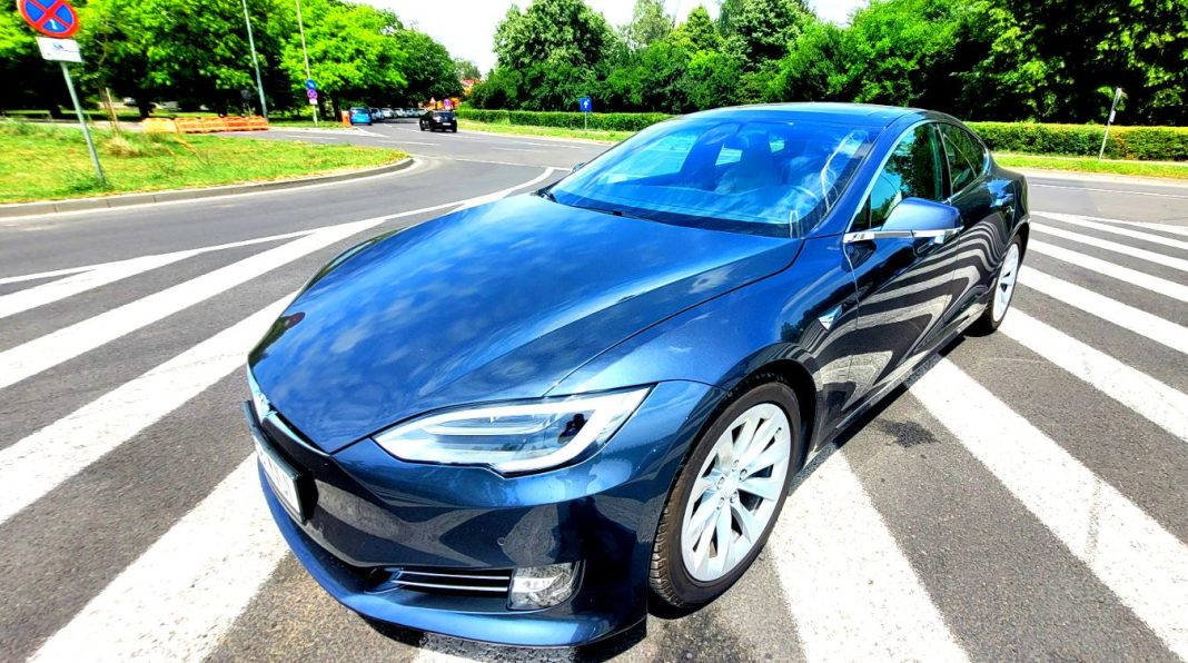 Tesla Model S 90D, test drive, autolatest Tesla Model S 90D, autoconcept Tesla Model S 90D, pret Tesla Model S 90D, 0-100, baterie, autonomie reala, testeauti model s 90d, garantie baterie